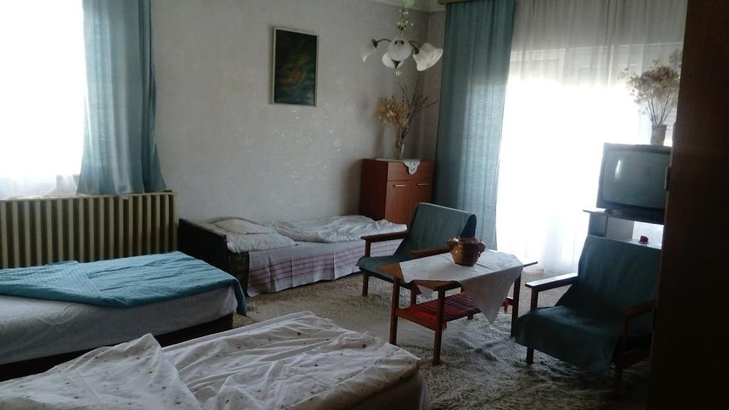 Omi Apartman Otel Marcali Dış mekan fotoğraf